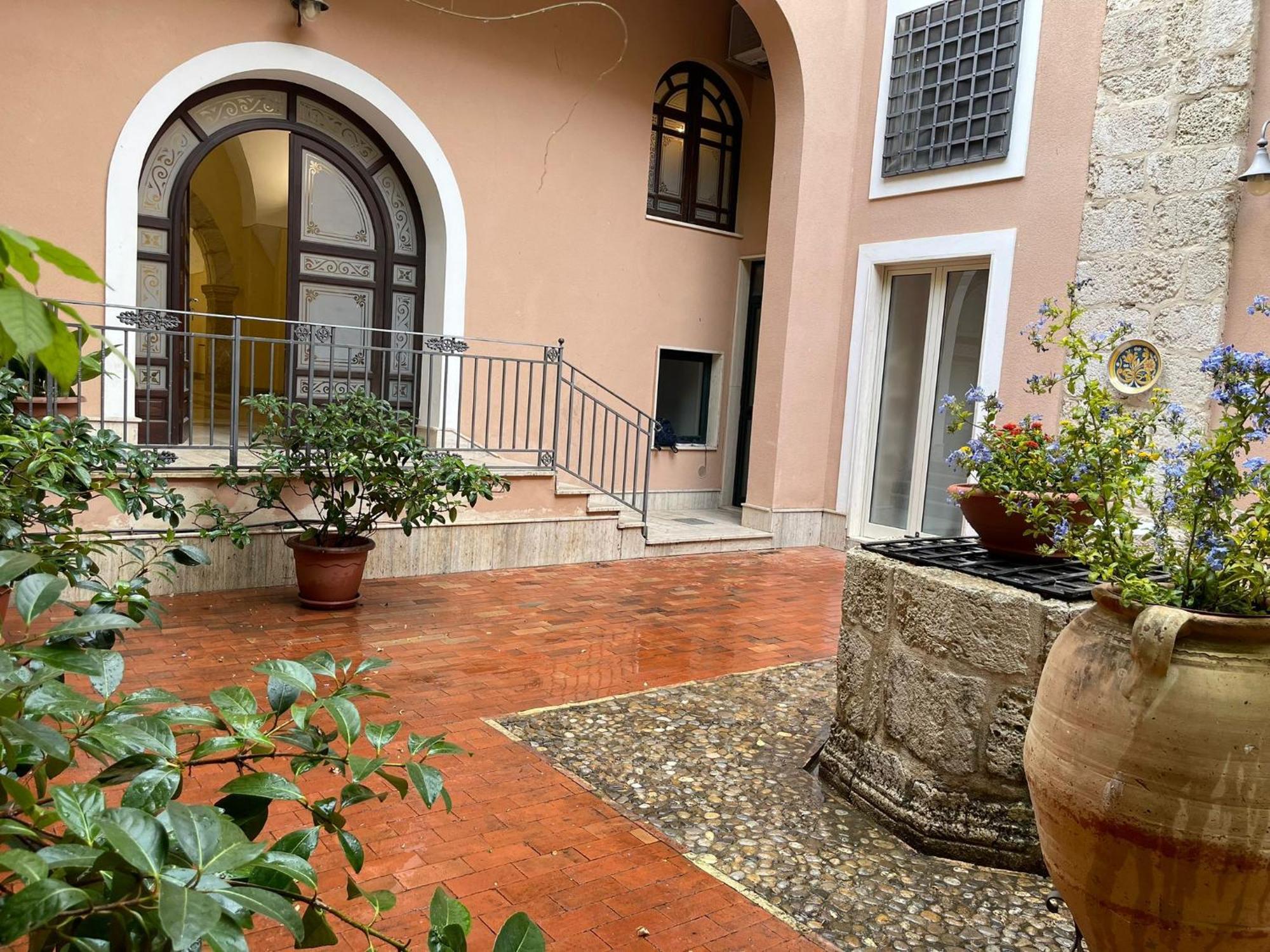 Palazzo Bella Bed & Breakfast Campobello di Licata Exterior photo